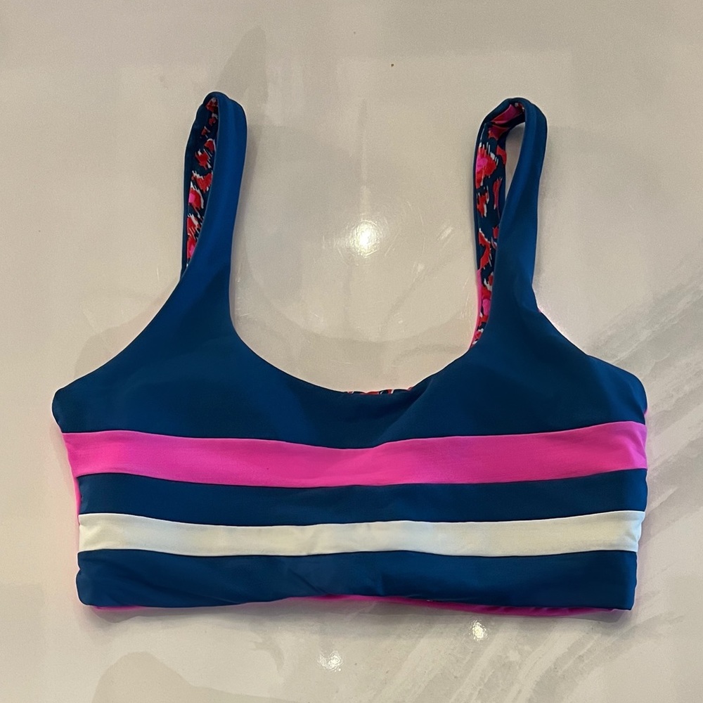NEW Maaji Izzy Reversible Bikini Top Size L (Never worn)